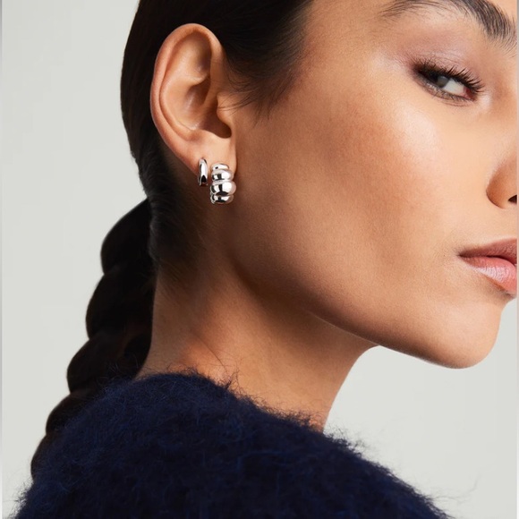 Mejuri Jewelry - mejuri charlotte puffy hoops